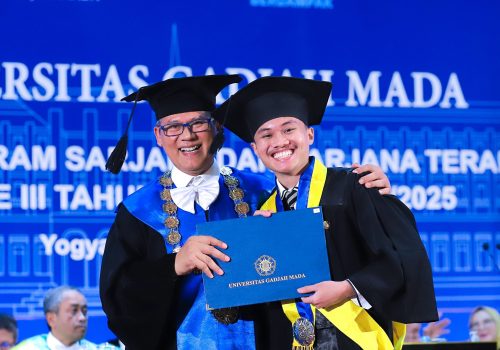 Wisuda Sarjana UGM Periode Mei 2025